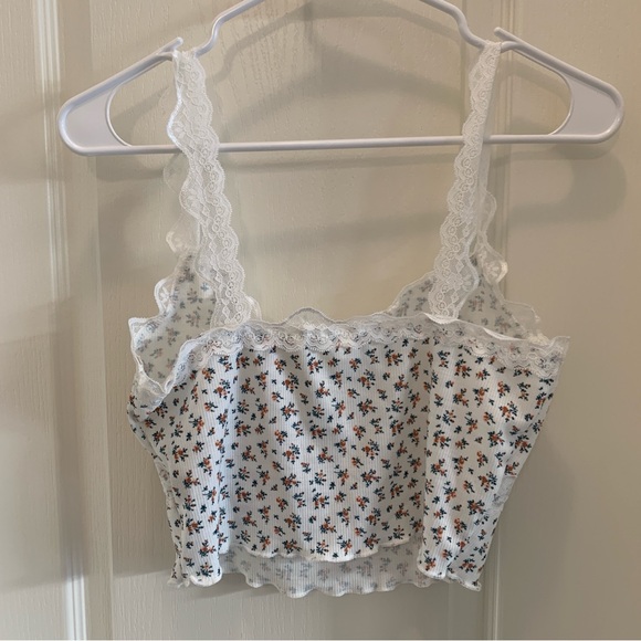 3/$30 ditsy floral lace cami top - Picture 2 of 6